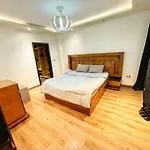 Cosy 2 Bedrooms Apartment With Garden