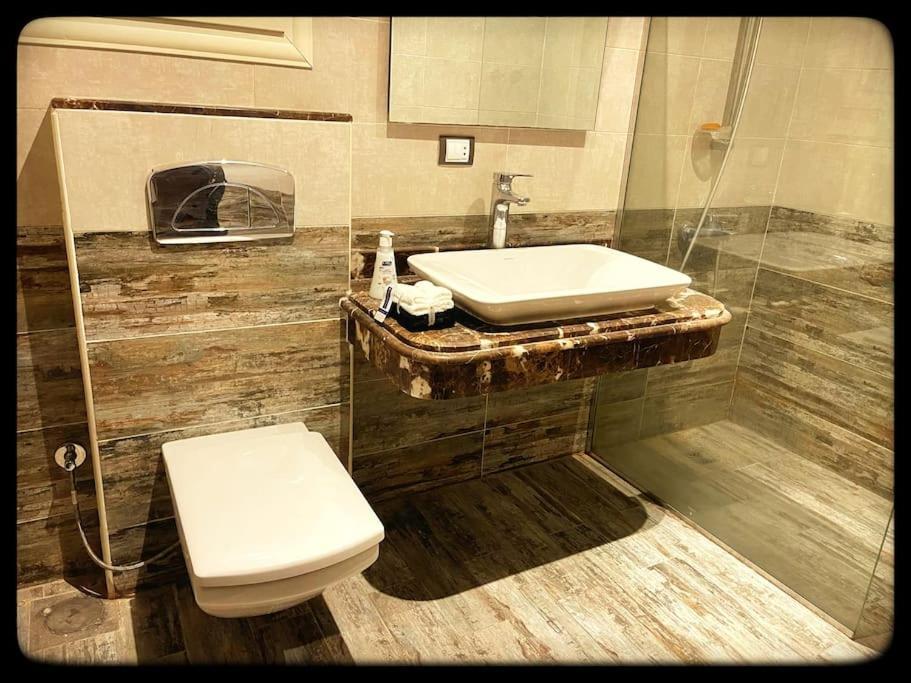 Cosy 2 Bedrooms With Garden Apartment Cairo